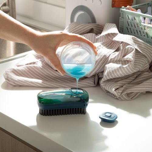 Escobilla para Ropa con Contenedor