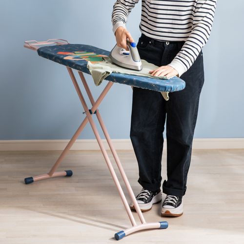 Tabla de Planchar Metálico con Colgador