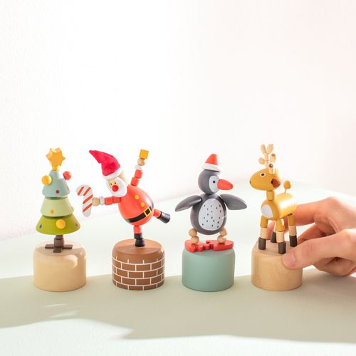 Figura Navideña de Madera