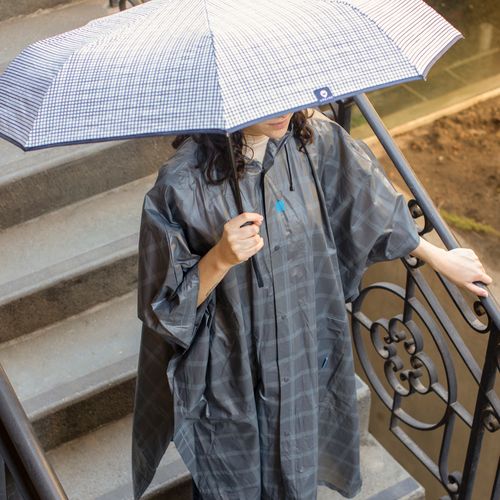 Abrigo Impermeable Plegable 130 x 110 cm