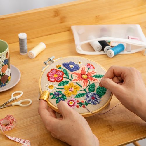 Set Bastidor de Madera con Figura para Bordar 16 x 17 cm